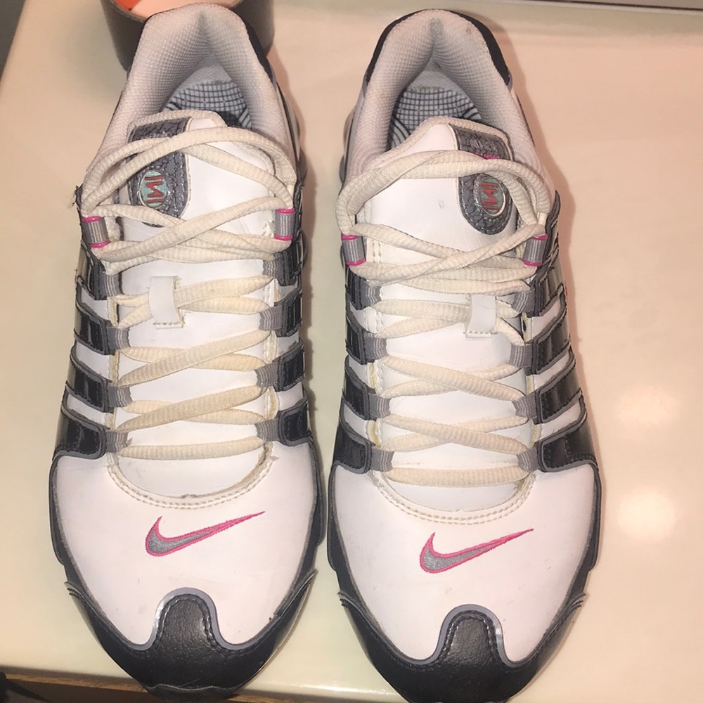 Nike Shox women’s size 8